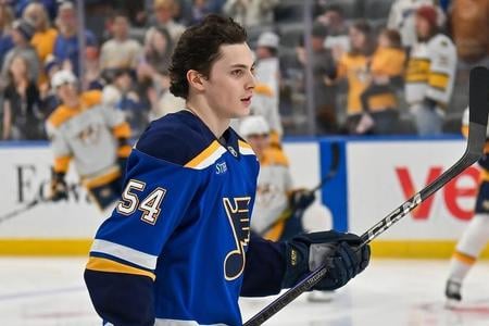 Dalibor Dvorský during his NHL debut for the St. Louis Blues.