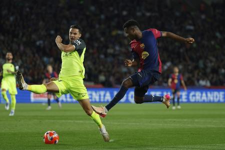 Martin Valjent má za sebou prestížny duel na pôde FC Barcelona.