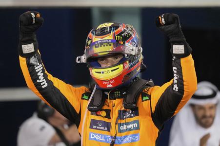 Oscar Piastri si pripísal prvý „hetrik” v F1 - pole position, najrýchlejšie kolo a víťazstvo.