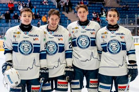 Zľava Tomáš Chrenko, Adam Kalman, Adam Nemec, Ivan Berčík v drese HK Nitra.