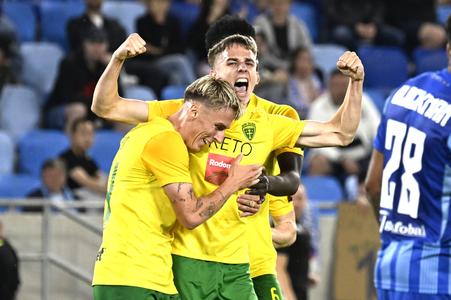 Mário Sauer takto napínal svaly po tom, čo poslal Žilinu do priebežného vedenia 3:1.