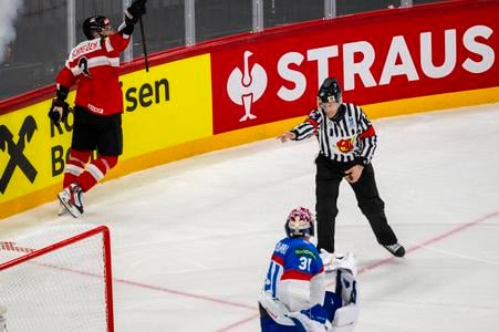 Predtým sme takéto zápasy prehrávali 0:6, stále myslíme najmä na záchranu, vravel hrdina Rakúšanov