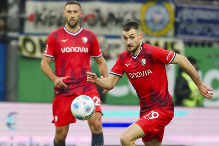 Matúš Bero sa musel zmieriť s tým, že jeho VfL Bochum vypadol z nemeckej bundesligy.