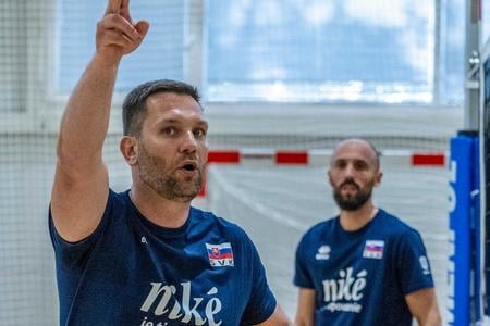 Zmena na lavičke Sloveniek. K reprezentácii prichádza niekdajší taliansky smečiar
