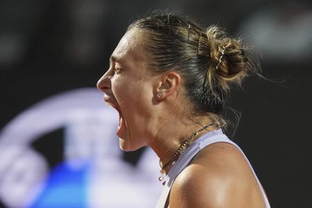 Arina Sobolenková a jej frustrácia vo štvrťfinále WTA 1000 v Ríme 2025