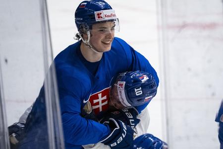 Dalibor Dvorský a Adam Sýkora počas tréningu pred zápasom A-skupiny Kanada -Slovensko.