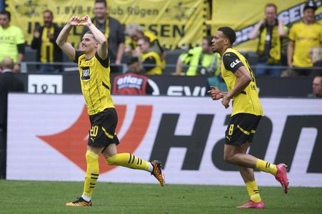 Borussia Dortmund ide do Ligy majstrov po veľkom obrate, Kovač napriek úspechu varuje: S oslavami opatrne