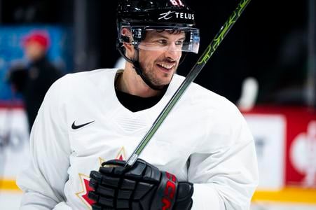 Sidney Crosby počas tréningu kanadského tímu pred zápasom proti Slovensku.