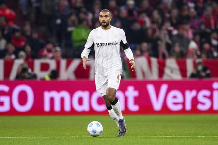 Na archívnej snímke z 3. decembra 2024 futbalista Leverkusenu Jonathan Tah počas zápasu Nemeckého pohára Bayern Mníchov - Bayer Leverkusen.