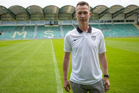 Na snímke hlavný tréner MŠK Žilina Petr Ruman. 