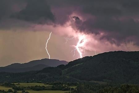 Benji and Andrea travel hundreds of kilometres while chasing storms.