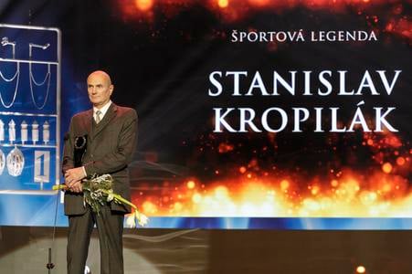 V decembri 2018 na slávnosti Športovec roka v Bratislave získal Stanislav Kropilák cenu Športová legenda, ktorú udeľuje KŠR.