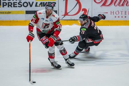 Branden Troock v drese Banskej bystrice v sezóne 2022/2023.