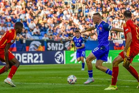 Jednému zlomil prst, druhého donútil k faulu v šestnástke. Marcelli bol nočná mora ľavých krajných obrancov