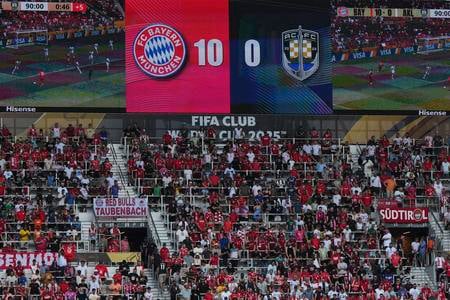 Svetelná tabuľa v Cincinnati hovorí za všetko.