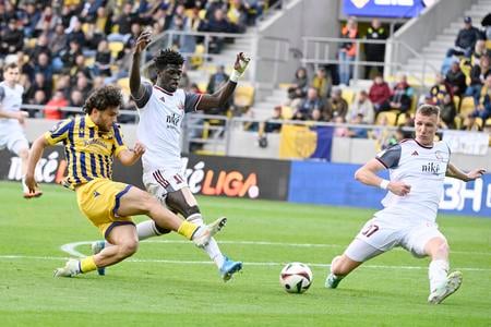 Bratislavský Slovan hlási posilu. Prichádza Gambijčan Yirajang