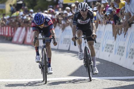 Momentkza z dojazdu pretekov Tour de Suisse.