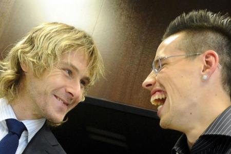 Pavel Nedvěd v rozhovore s Marekom Hamšíkom.