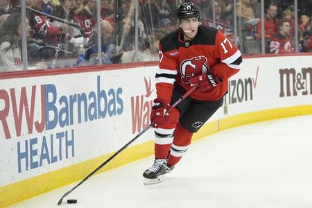 Šimon Nemec v drese New Jersey Devils.