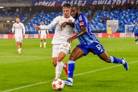 Sandro Cruz debutoval za Slovan v priateľskom zápase proti Wisle Krakov.