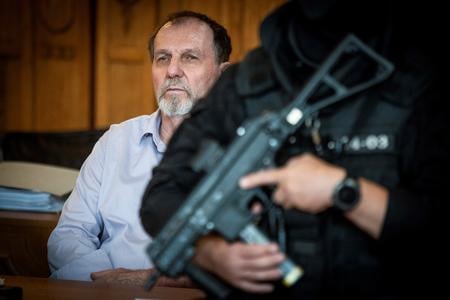 Obžalovaný Juraj Cintula na súde.