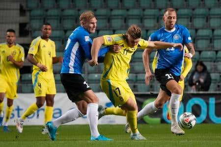 Viktor Gyökeres (uprostred) v reprezentačnom drese.