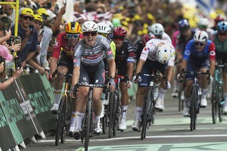 VIDEO: Jasper Philipsen po  odstúpení z Tour: Couquarda z ničoho neobviňujem. Ľudia sa za každú cenu snažia nájsť vinníka
