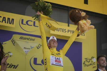 Slovinec Tadej Pogačar z tímu SAE Team Emirates - XRG.