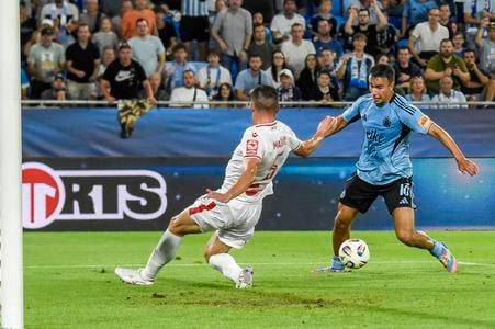 Najprv obišiel brankára, potom si zasekol obrancu. Slovan premohol Bosniakov aj vďaka vynikajúcej Strelcovej akcii