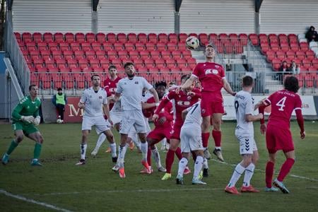 Momentka zo súboja druholigistov MFK Zvolen - MŠK Považská Bystrica v sezóne 2024/2025.