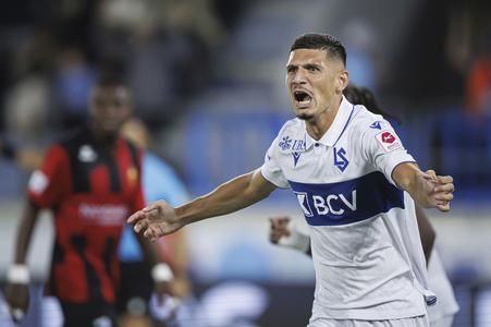 Hráč Alban Ajdini z Lausanne Sports sa raduje z gólu počas odvety 2. predkola Európskej ligy Lausanne Sports - Vardar Skopje.