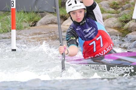 Karolína Abrahámová sa v piatok stala v Solkane juniorskou majsterkou Európy v K1.