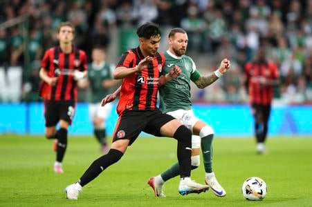 Vyrovnanie z penalty zachránilo Mostaru remízu, Midtjylland a Larnaca si vytvorili sľubný náskok