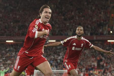 Federico Chiesa z Liverpoolu sa teší z gólu počas zápasu 1. kola anglickej Premier League FC Liverpool - AFC Bournemouth.