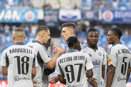 Na snímke radosť hráčov Slovana po góle v zápase 4. kola futbalovej Niké ligy medzi ŠK Slovan Bratislava - MFK Skalica.