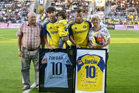Pani Žofčáková nechcela syna pustiť, až sľub Milana Bezáka odštartoval jeho 24-ročnú ligovú kariéru