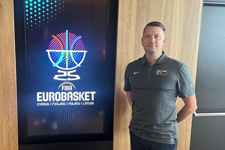 Medzi rozhodcami na kontinentálnom šampionáte aj Slovák Tomašovič