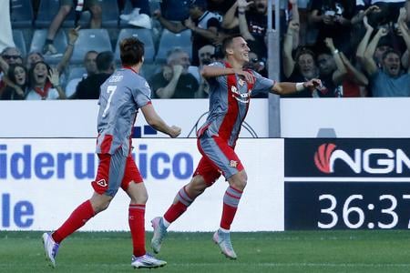Hráč Filippo Terracciano z Cremonese sa raduje z gólu počas zápasu 2. kola talianskej Serie A US Cremonese - Sassuolo Calcio v talianskom meste Cremona v piatok 29. augusta 2025.