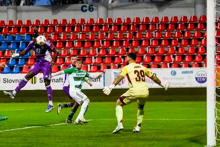 Prvý triumf Komárna v sezóne, Trenčín naplno bodoval na východe
