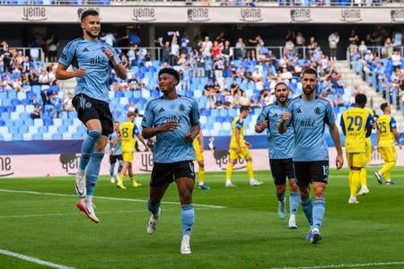 Spartak utrpel prvú prehru sezóny, Slovan potiahol trojgólový Kucharevič