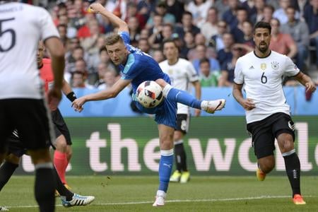 Želá si ďalší zázrak na Tehelnom poli. Chceme využiť slabé stránky Nemcov, hovorí kapitán Slovákov Milan Škriniar