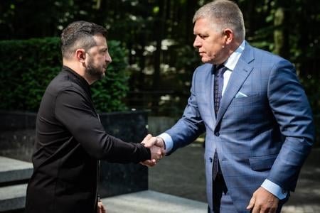 From left, Ukrainian President Volodymyr Zelensky and Slovak Prime Minister Robert Fico during a welcome ceremony ahead of their meeting in the Ukrainian city of Uzhhorod on Friday, 5 September 2025.