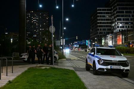 During excavation work in Bratislava, an unexploded shell was discovered. In the photo, municipal police secure the area on Landererova Street on 8 September 2025.