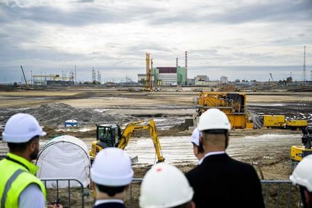 Rosatom Director General Alexey Likhachev met with Hungarian Foreign Minister Péter Szijjártó at the site of the future Paks II nuclear power plant units.