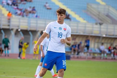Jakub Pira v reprezentačnom drese Slovenska.