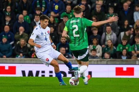 Zľava Adam Obert (Slovensko) a Conor Bradley (Severné Írsko).