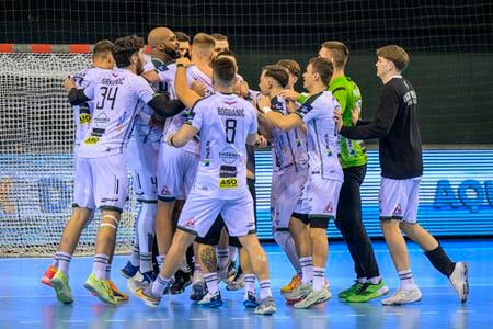 Radosť hádzanárov Tatrana Prešov.