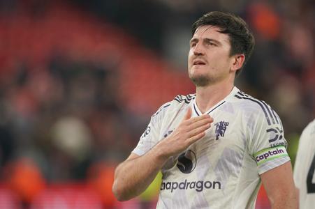 Harry Maguire sa teší z výhry United na trávniku FC Liverpool.