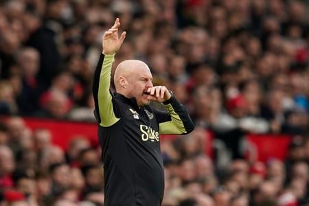 Sean Dyche sa stal novým trénerom Nottinghamu Forest.