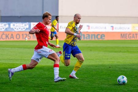 Momentka zo súboja Zlína s Pardubicami.